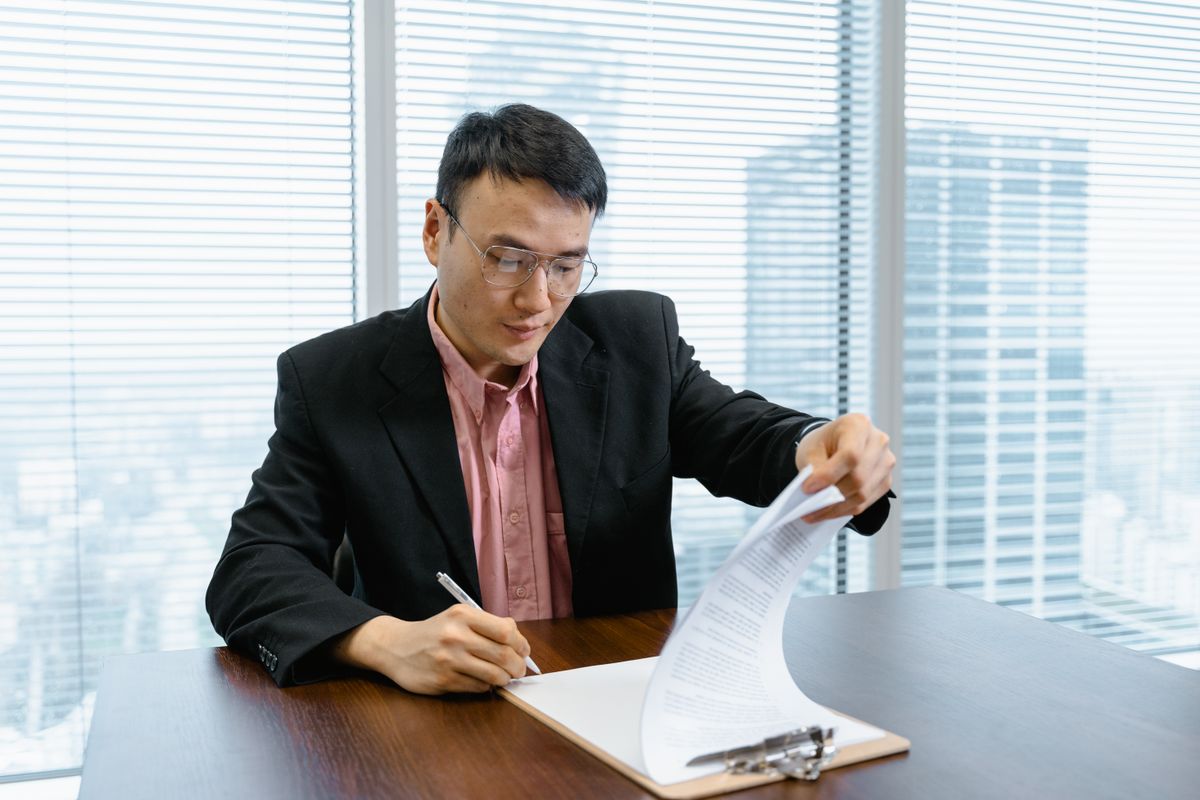 Ký hợp đồng trước khi đăng bài PR