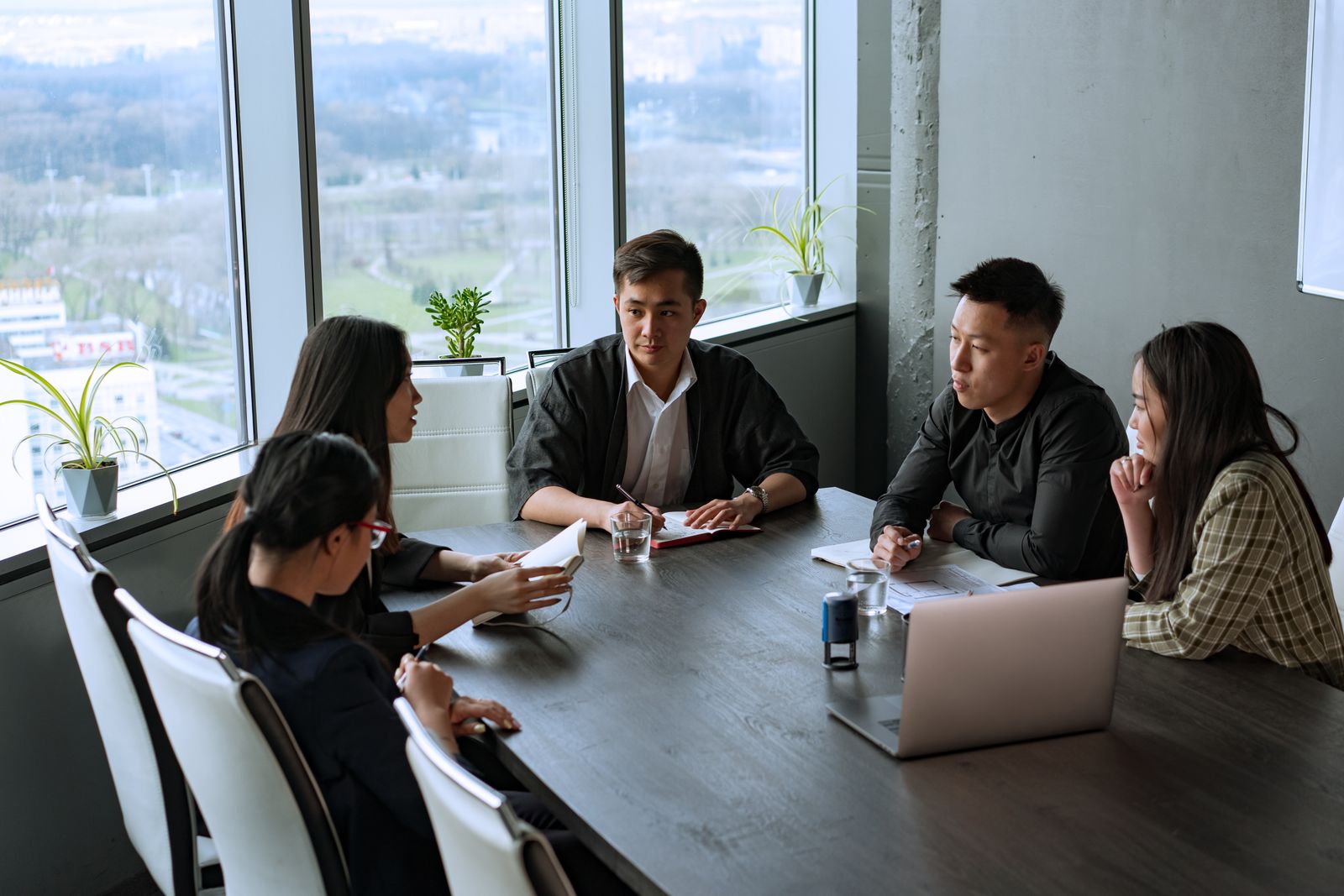 Trao đổi phương án nội dung trước khi đăng bài